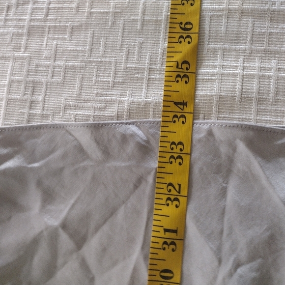 Wilfred Small Slip Dress Women's Champagne V Neck Cami Adjustable Straps Aritzia - Picture 8 of 8